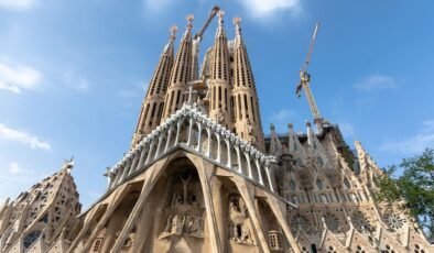 Construction lasted 143 years: It became the world’s largest